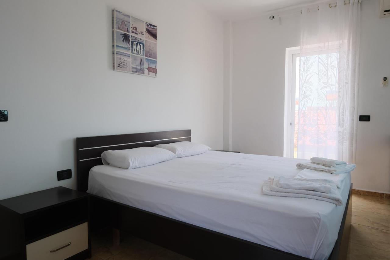 Mehilli Hotel Dhërmi Kültér fotó