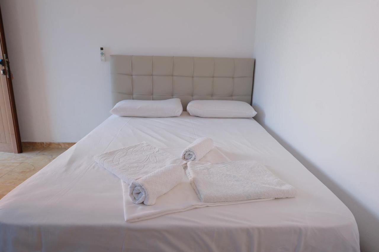 Mehilli Hotel Dhërmi Kültér fotó