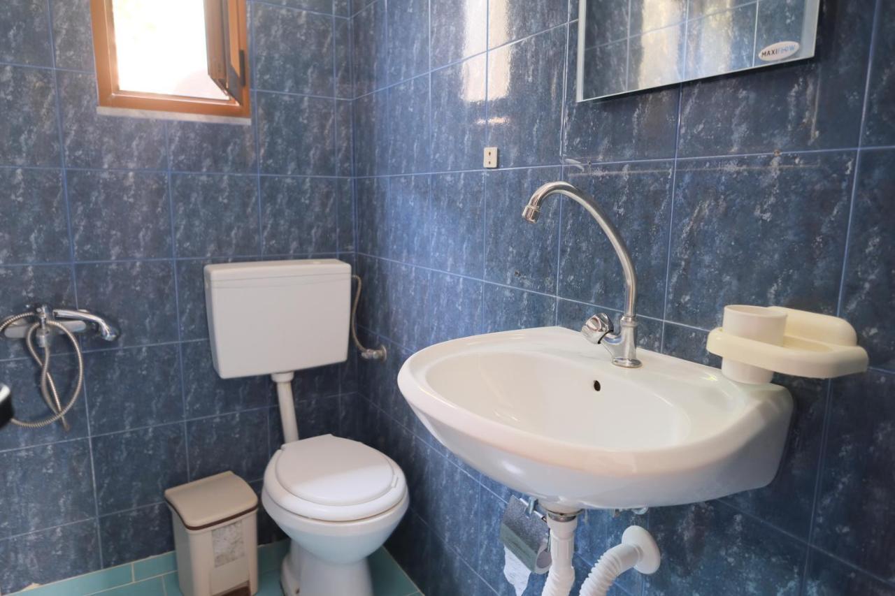 Mehilli Hotel Dhërmi Kültér fotó