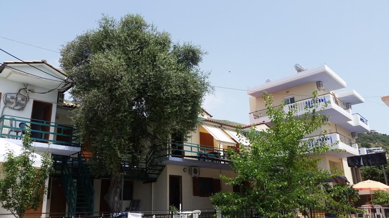 Mehilli Hotel Dhërmi Kültér fotó
