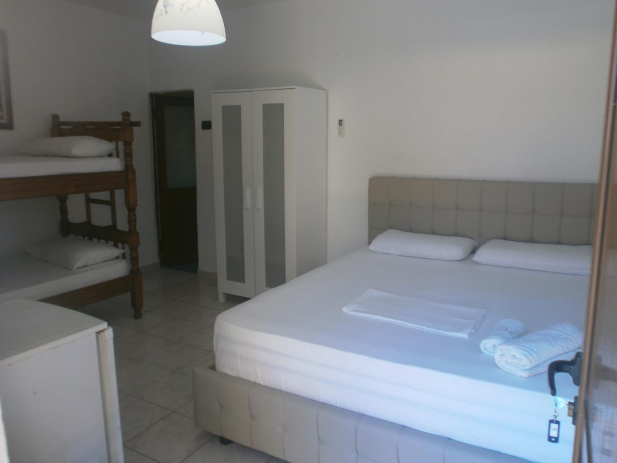 Mehilli Hotel Dhërmi Kültér fotó